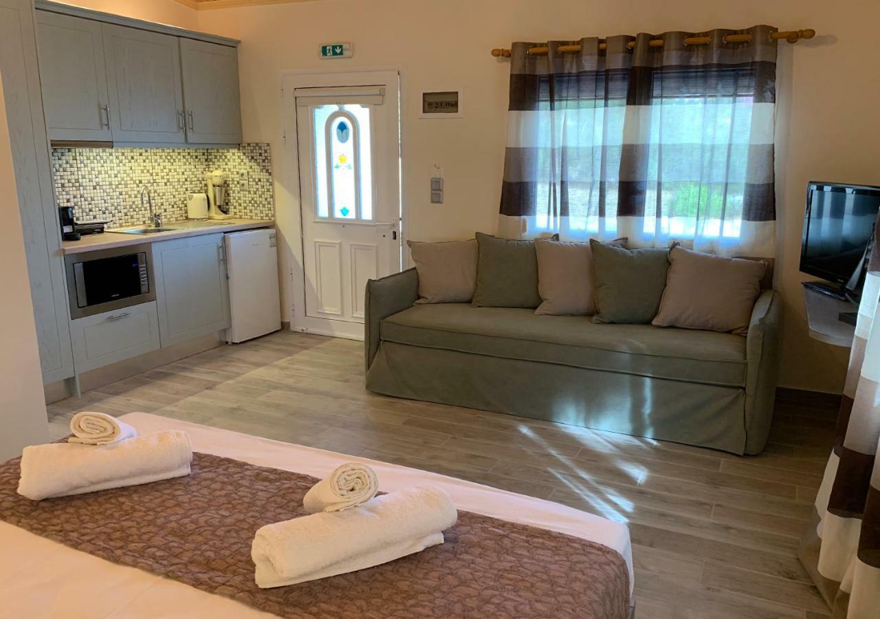 Iliovasilema Aparthotel Plati  Eksteriør bilde